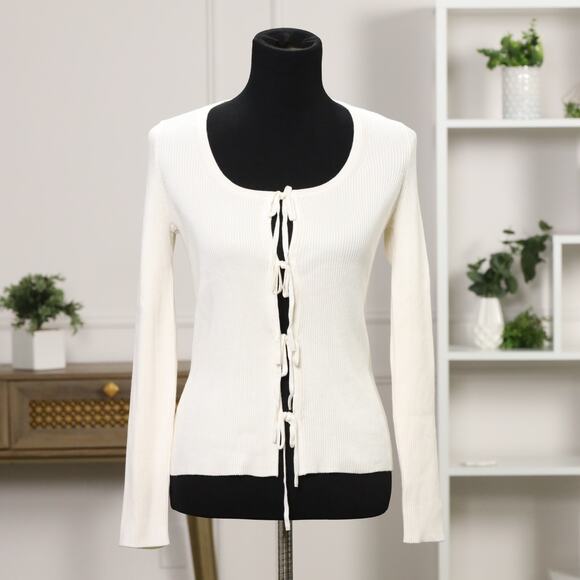 NWOT Abercrombie & Fitch Cream Ribbed Bow Front Top boho Chic Long Sleeve Size M - Picture 2 of 12